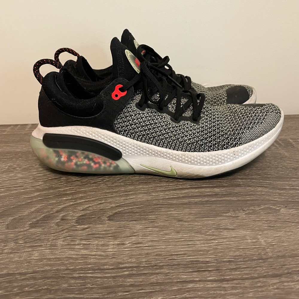 Nike joyrides